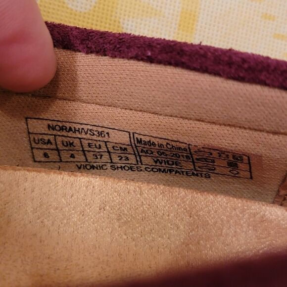 Vionic Norah purple maroon suede moccasin size 6 - Picture 6 of 6